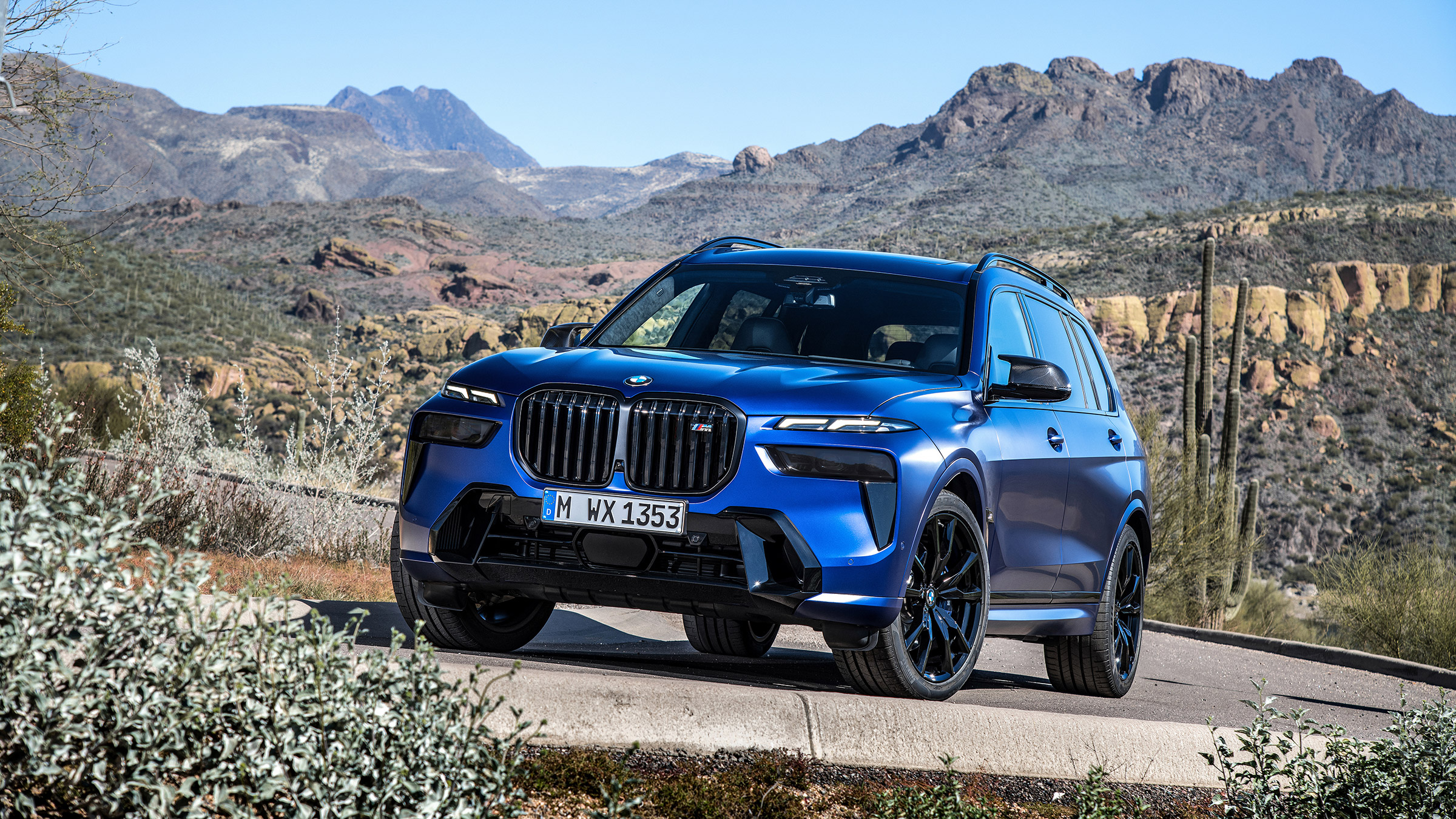 BMW X7 M60i – front quarter