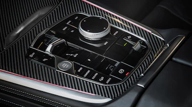 BMW X7 M60i – selector