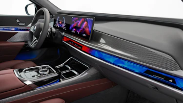 BMW M760e – dash