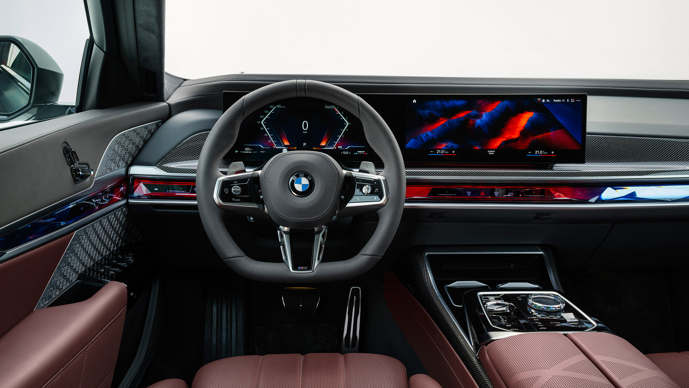 BMW M760e – interior