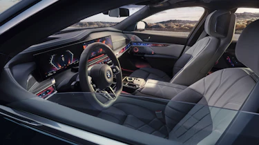 BMW M760e – seats