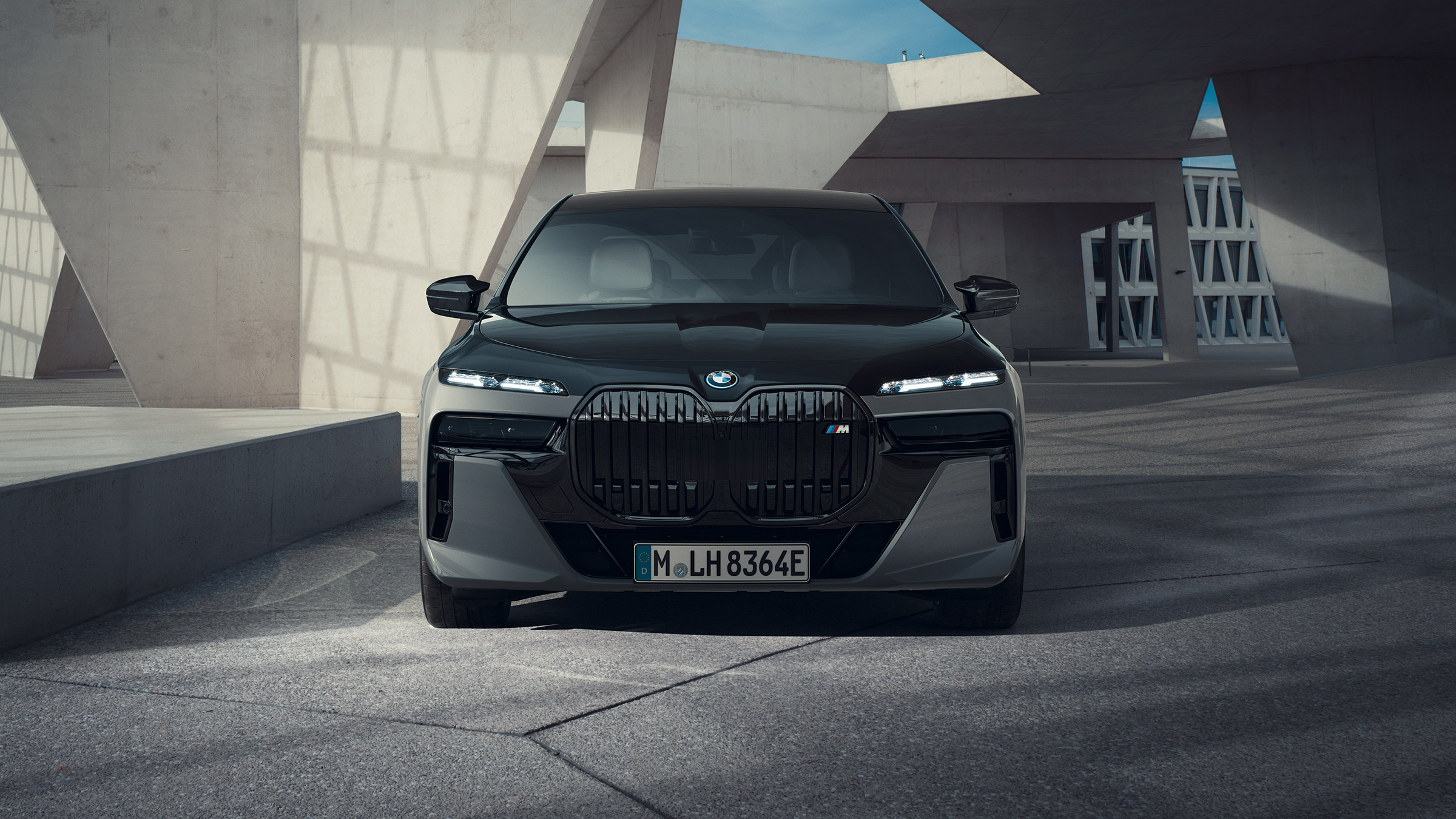 BMW M760e – nose