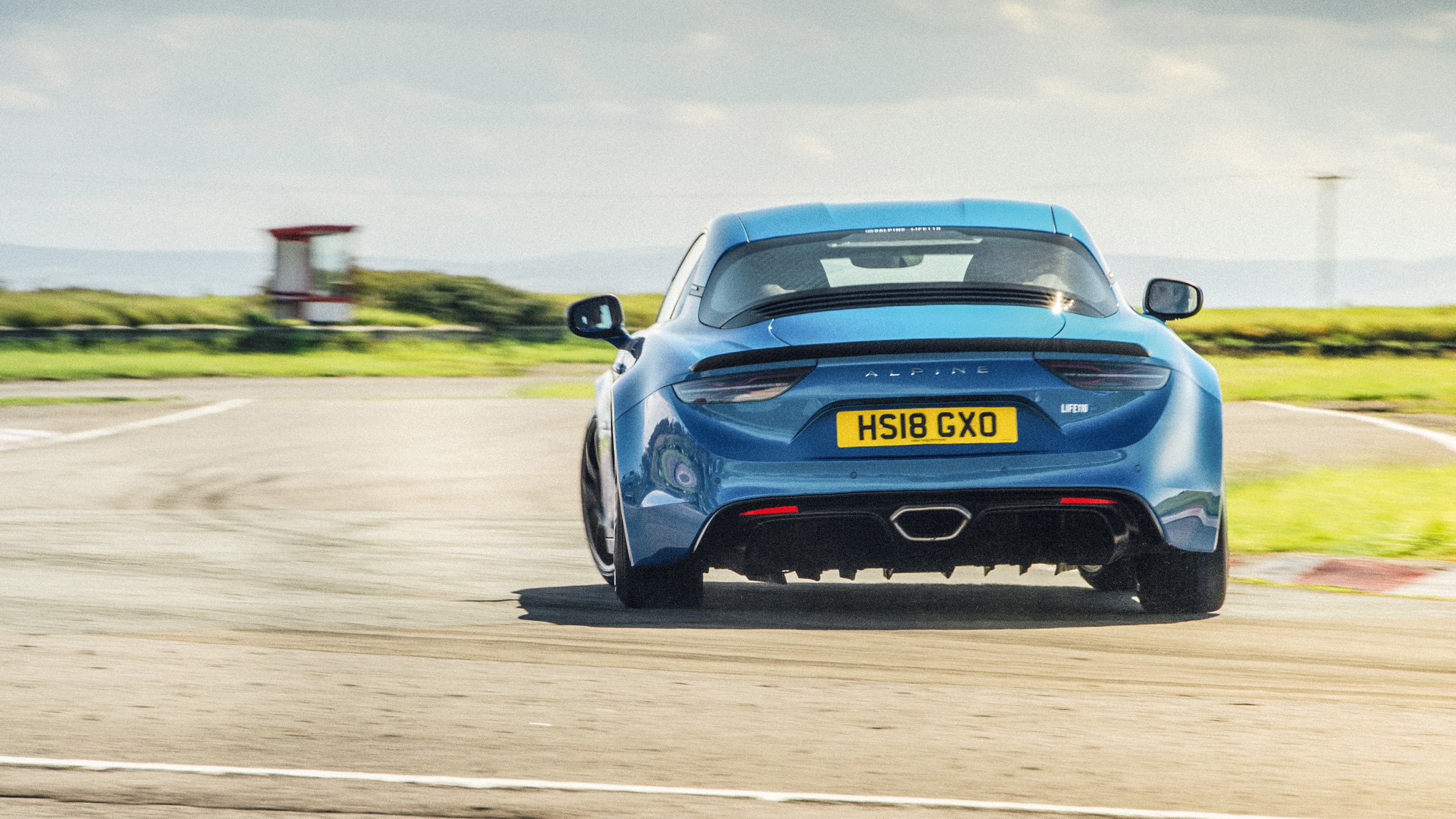 Porsche Cayman GTS 4.0 v Life110 Alpine A110 v Lotus Exige Sport 410