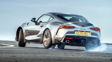 Toyota Supra 2.0 v Porsche 718 Cayman