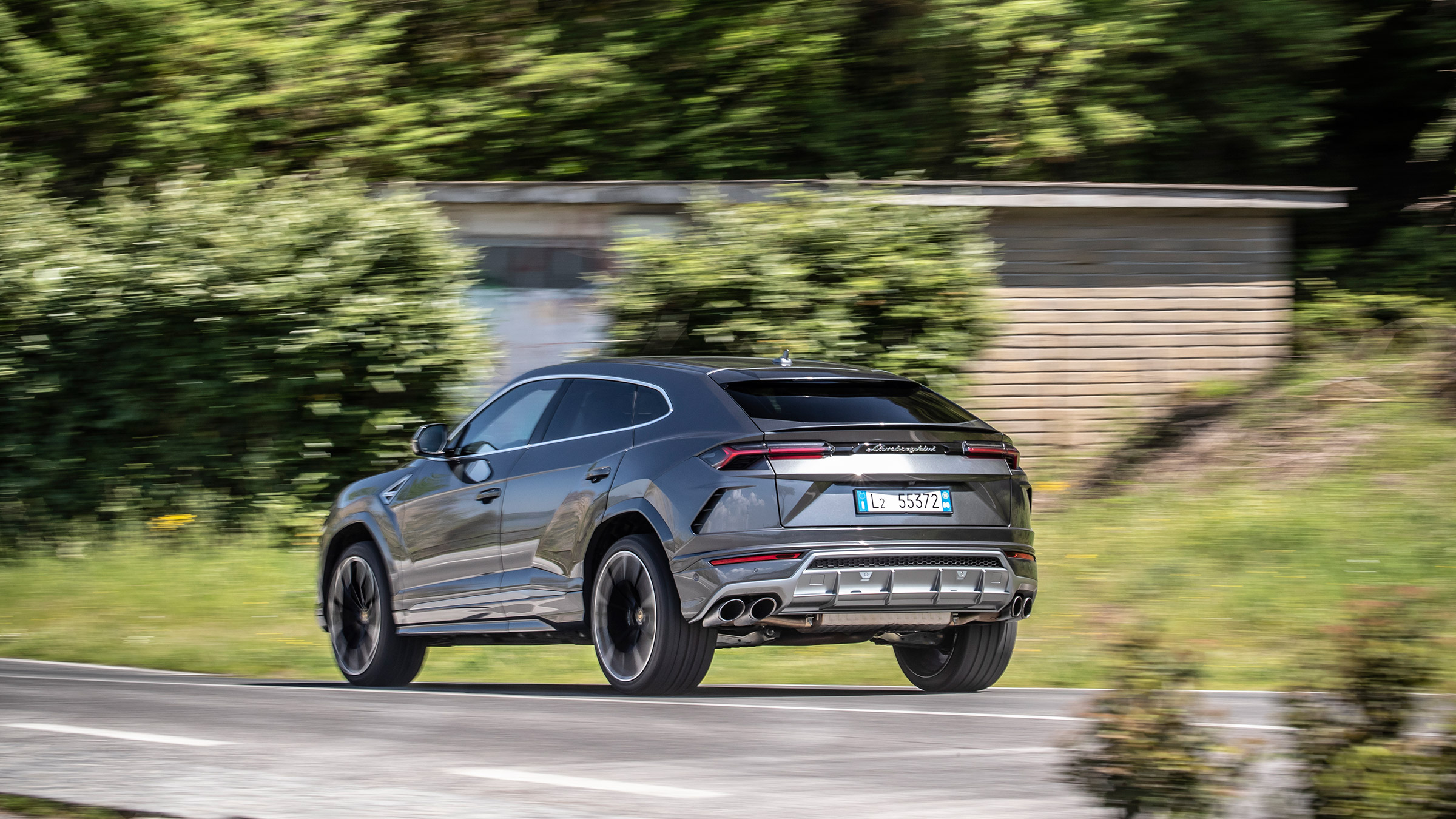 Lamborghini Urus – rear quarter
