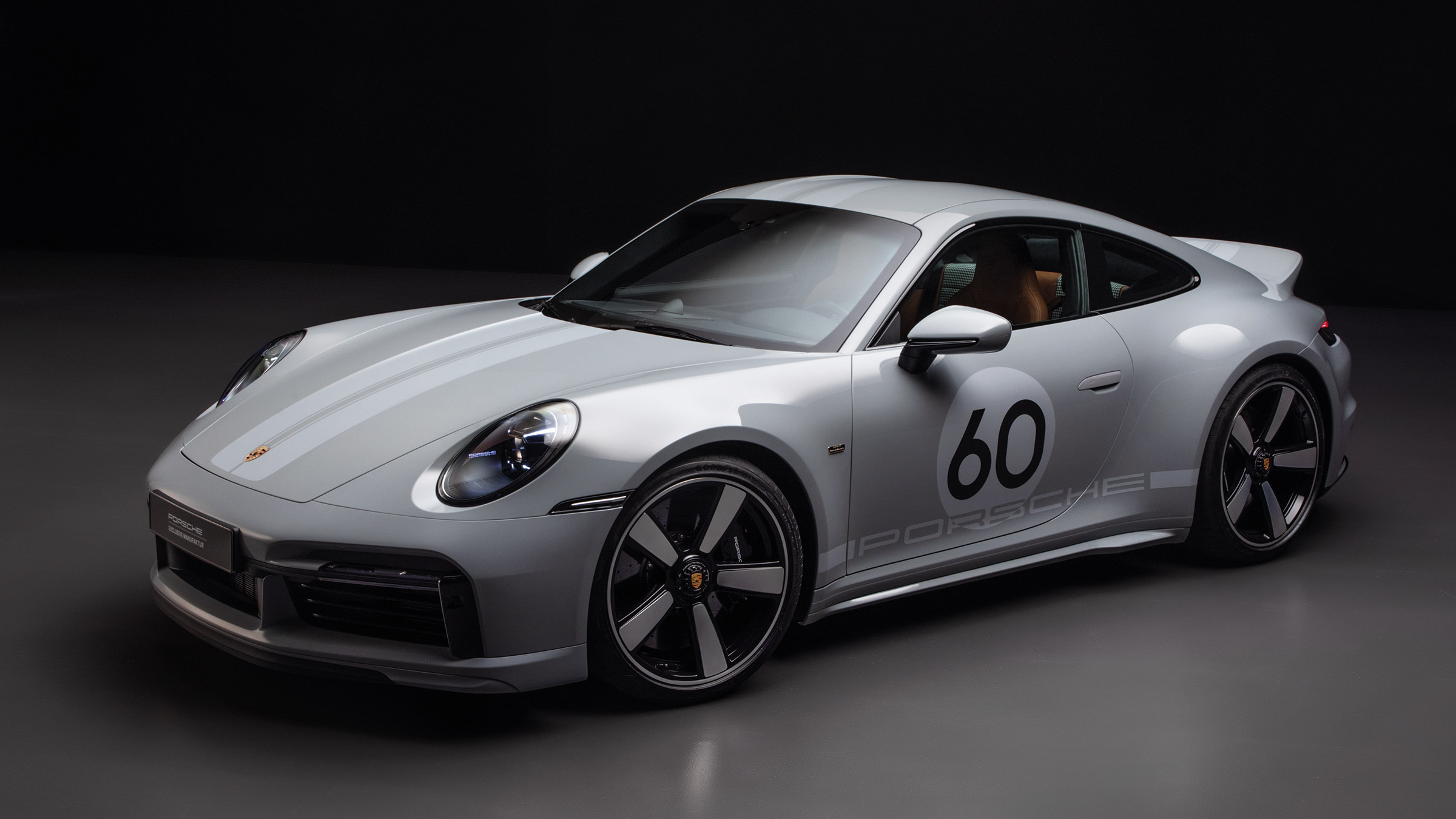 Porsche 911 Sport Classic – studio front quarter3