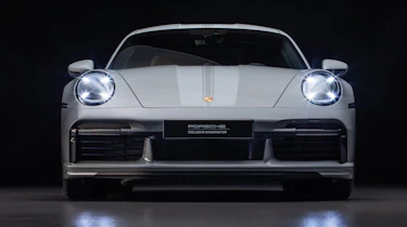 Porsche 911 Sport Classic – studio nose low