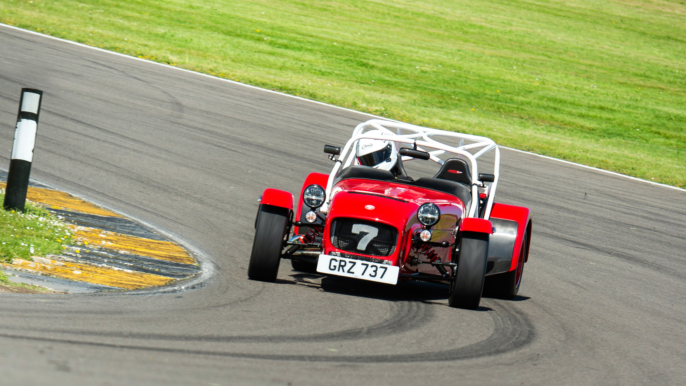 Caterham 420 Cup – cornering