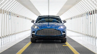 Aston Martin DBX707