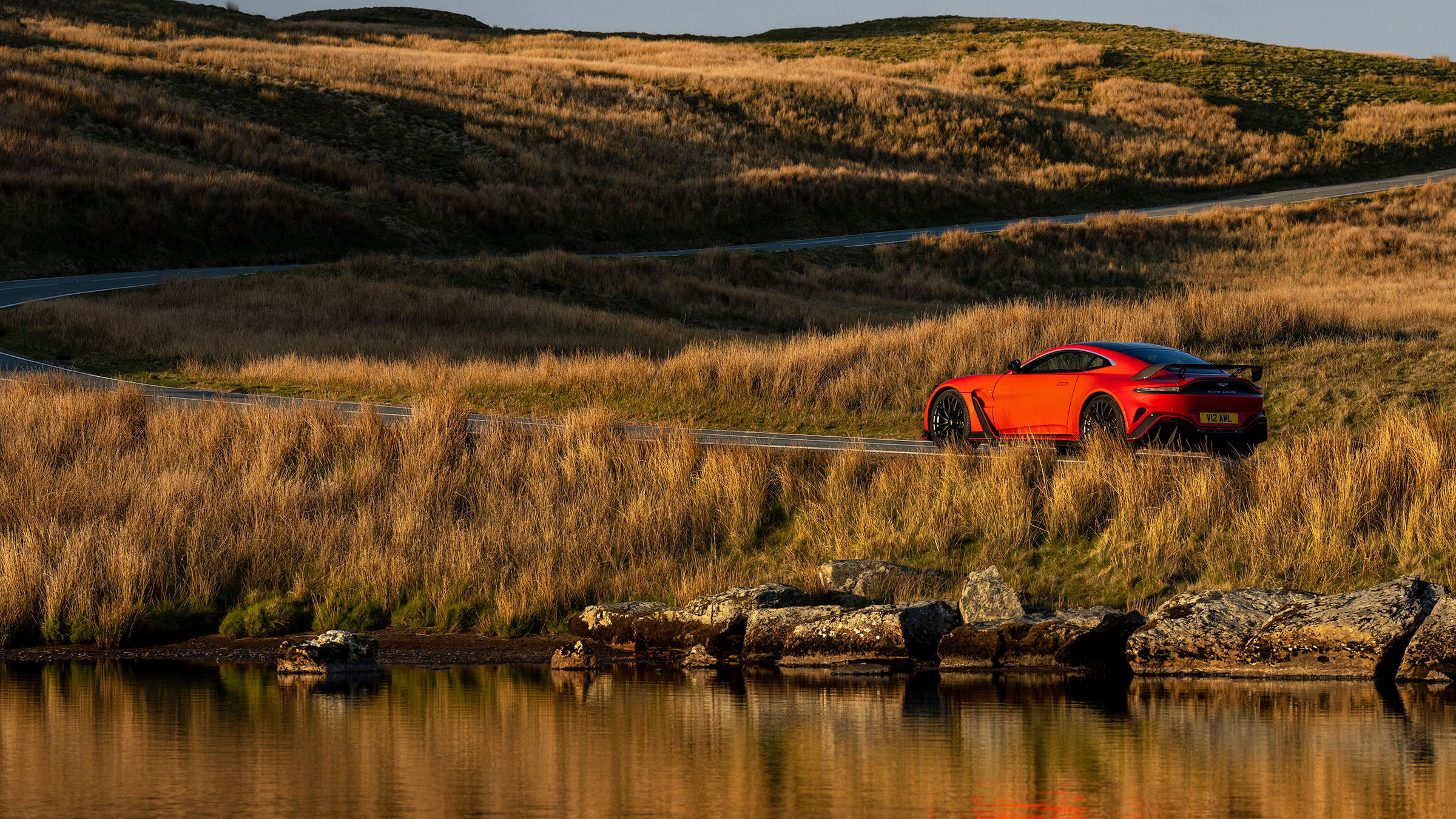 Aston Martin V12 Vantage review – rear pull back