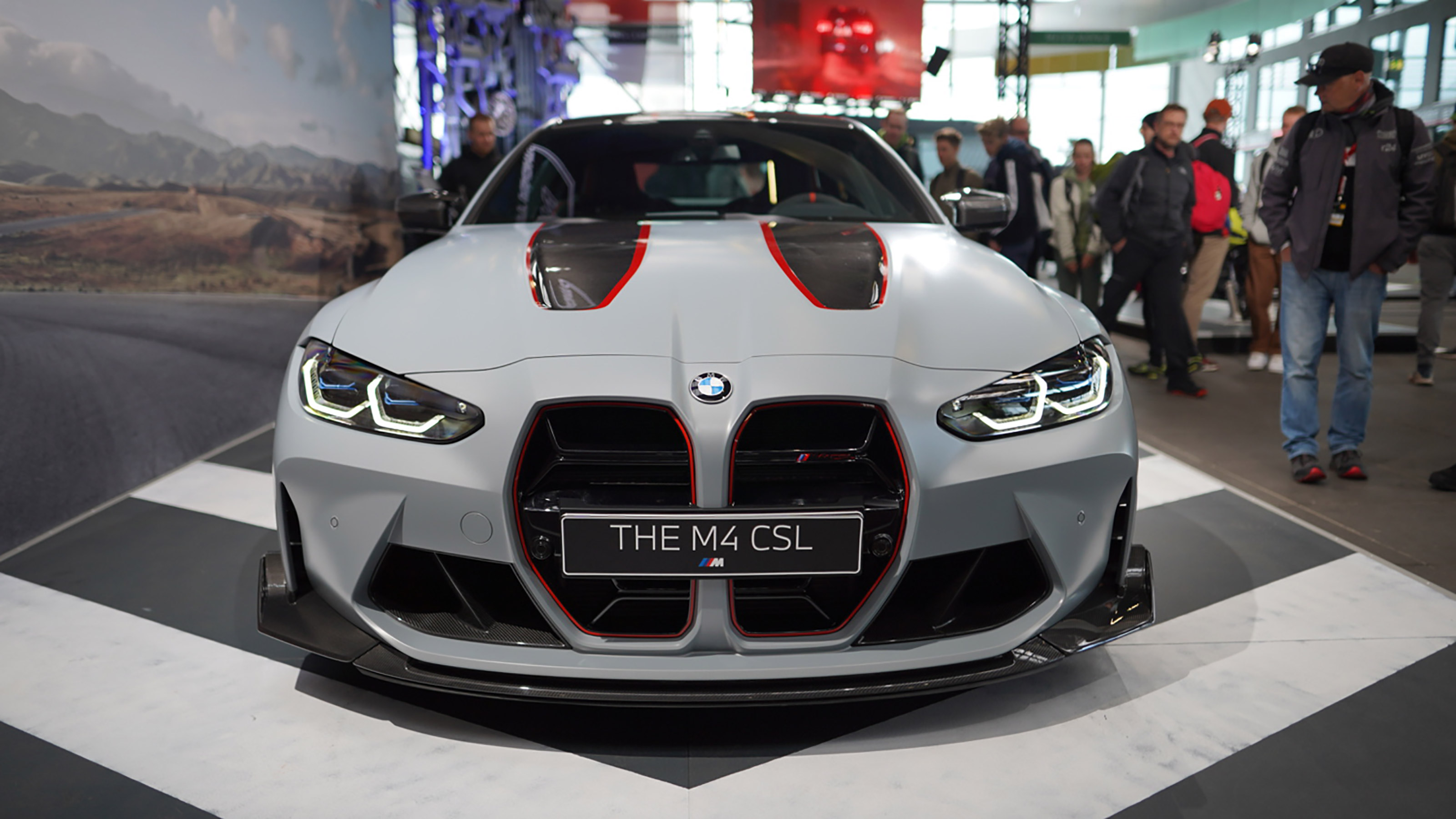 BMW M4 CSL