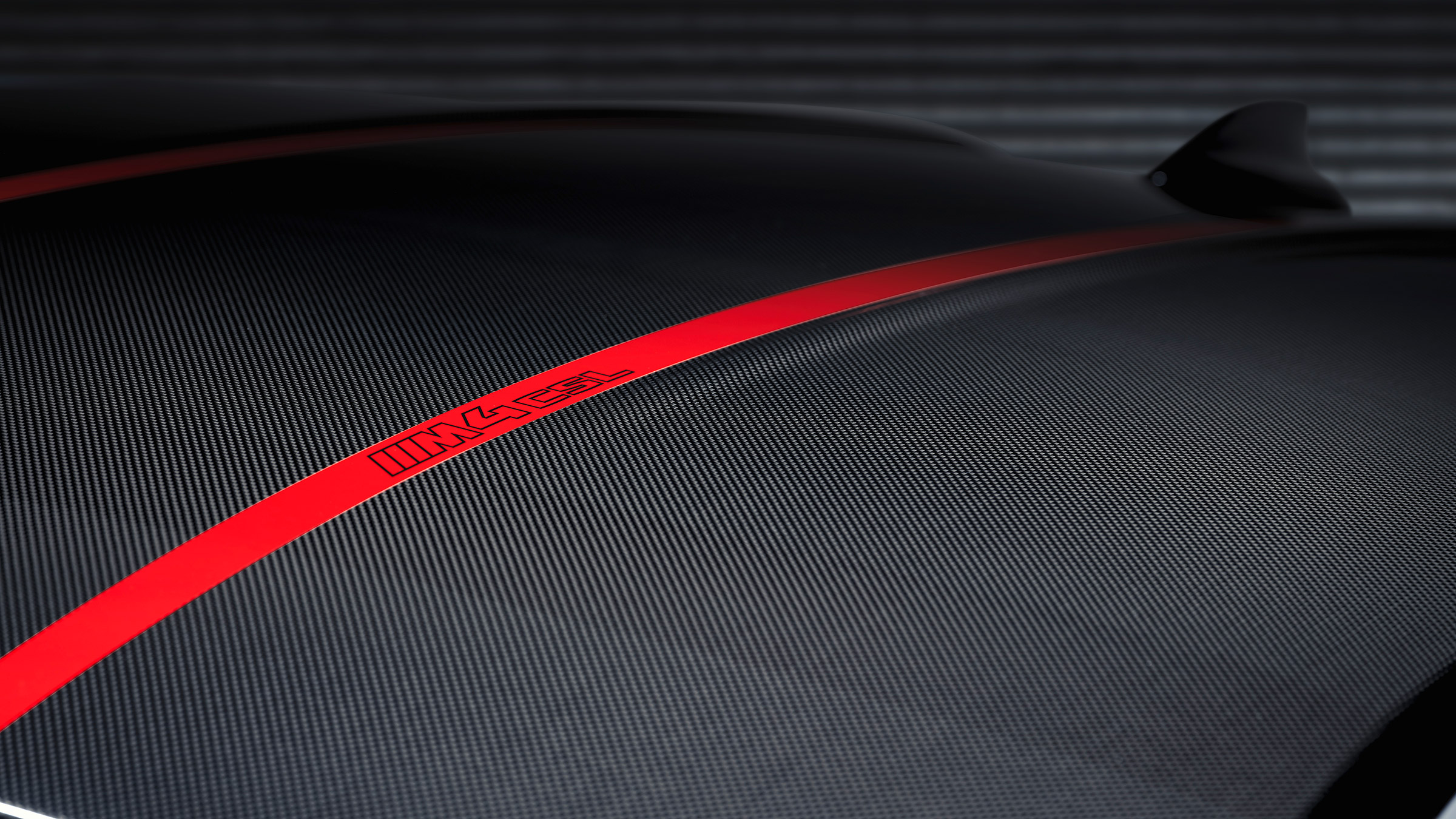BMW M4 CSL – roof