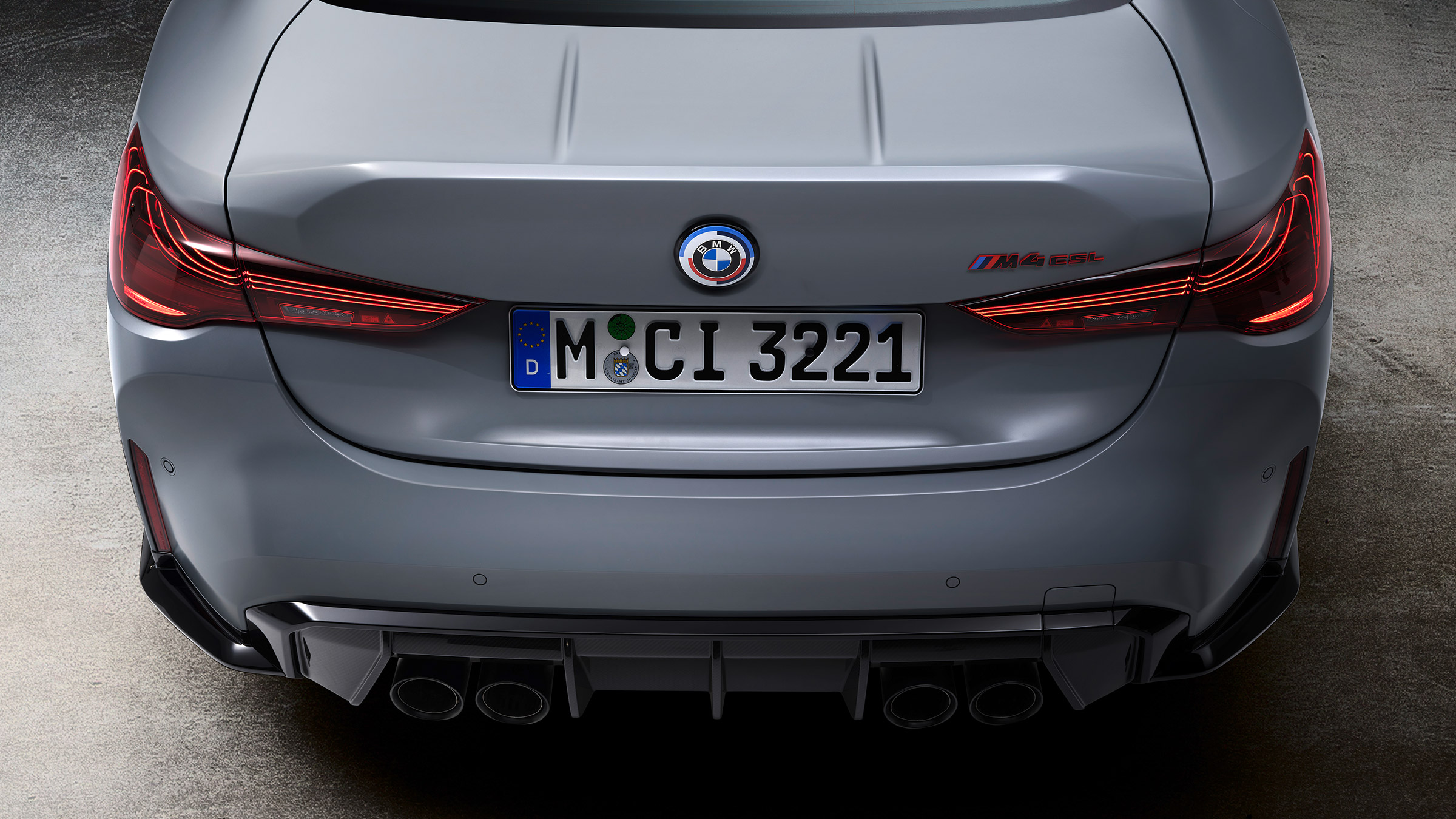 BMW M4 CSL – ducktail