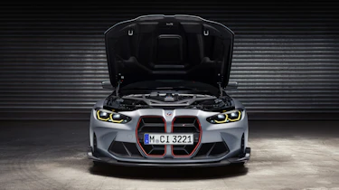 BMW M4 CSL – bonnet