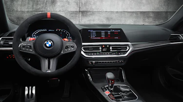 BMW M4 CSL – dash
