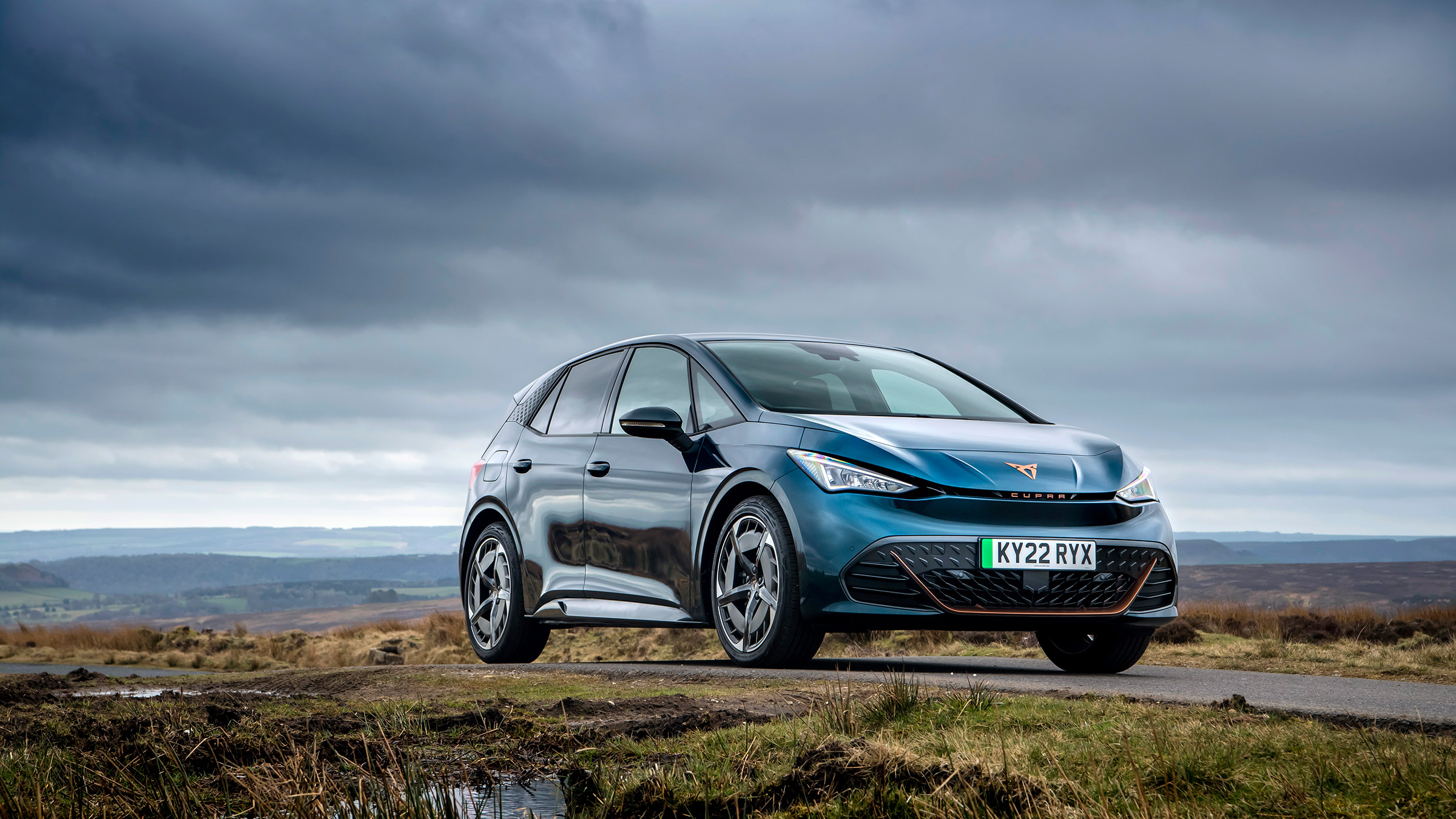 Cupra Born UK – front quarter