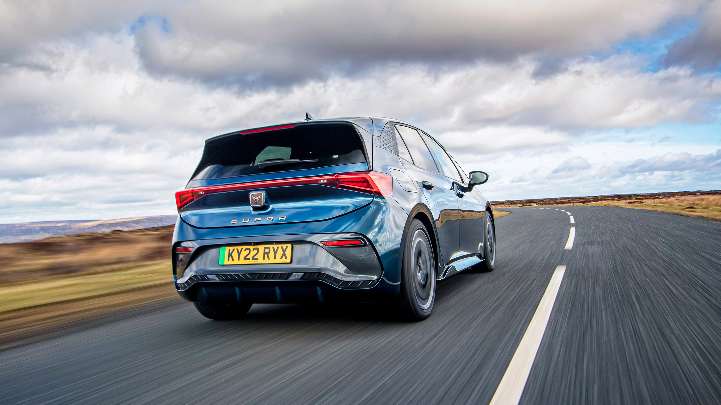 Cupra Born UK – rear tracking