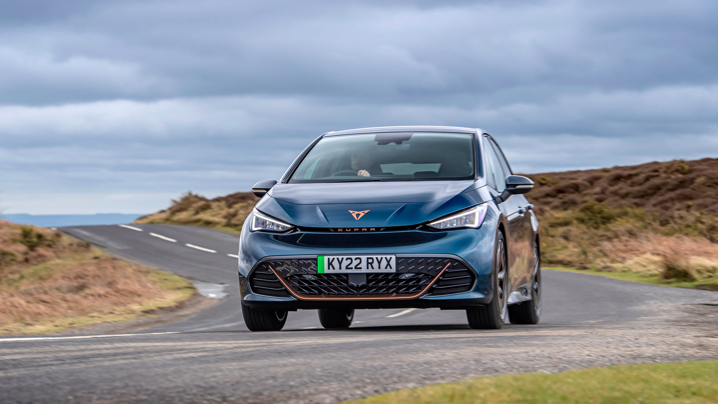 Cupra Born UK – front cornering