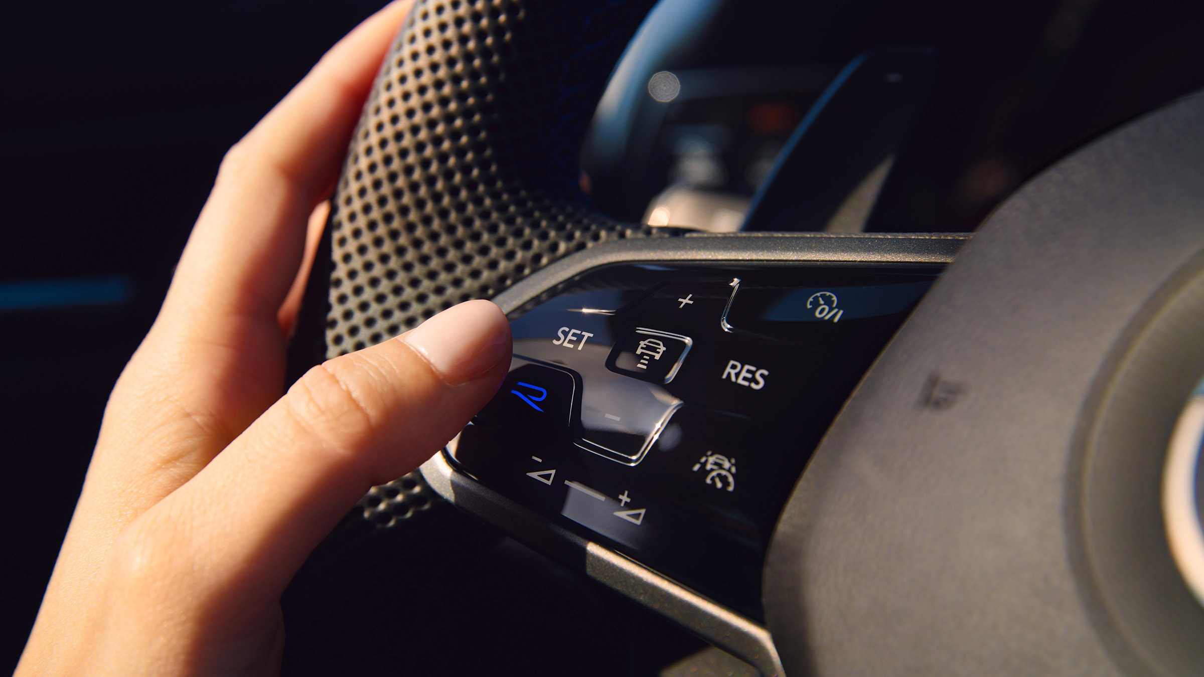 Volkswagen Golf R 20 Years – steering wheel