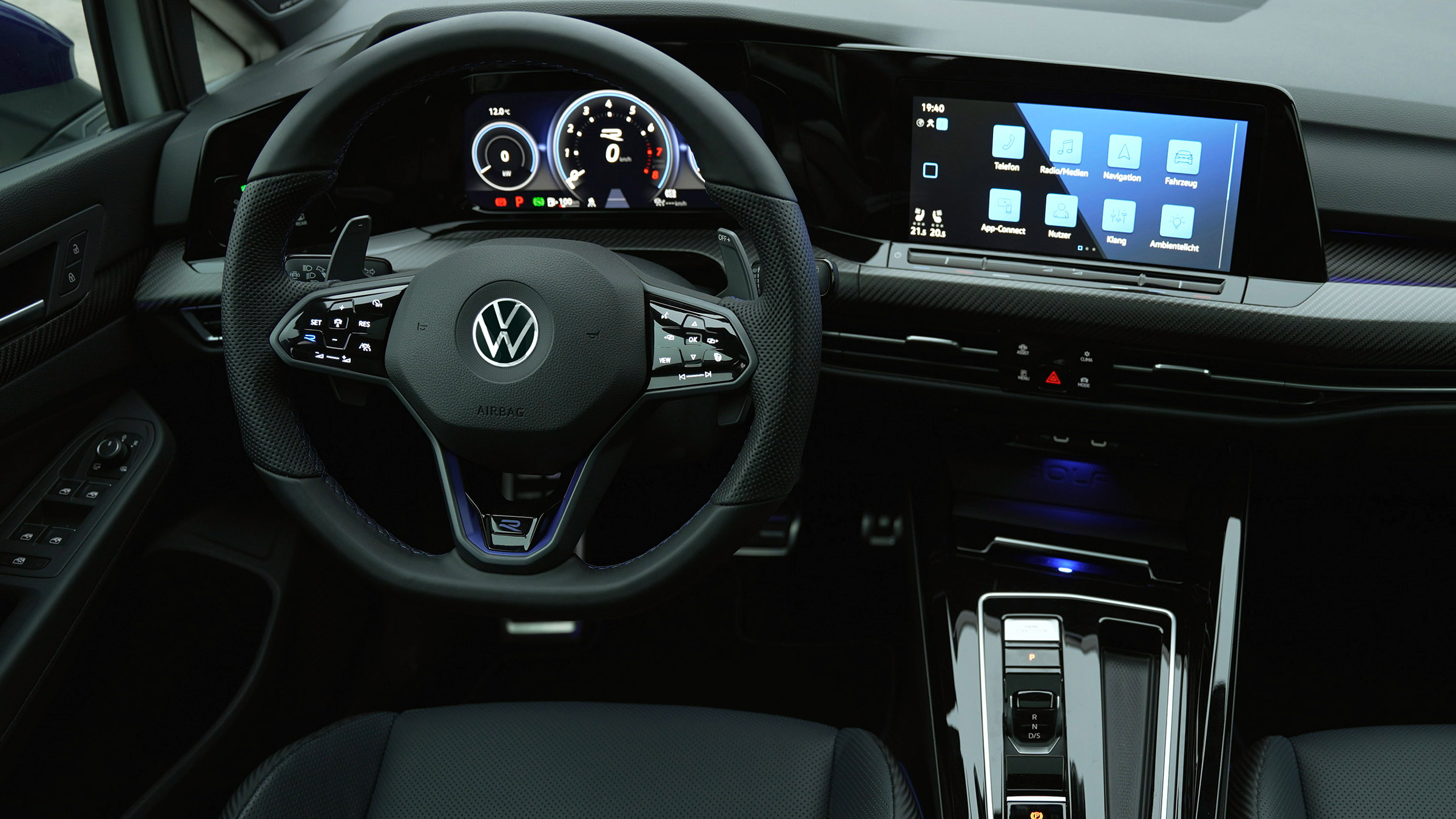 Volkswagen Golf R 20 Years – interior