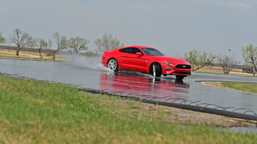 UHP tyre test Conti7 – slide