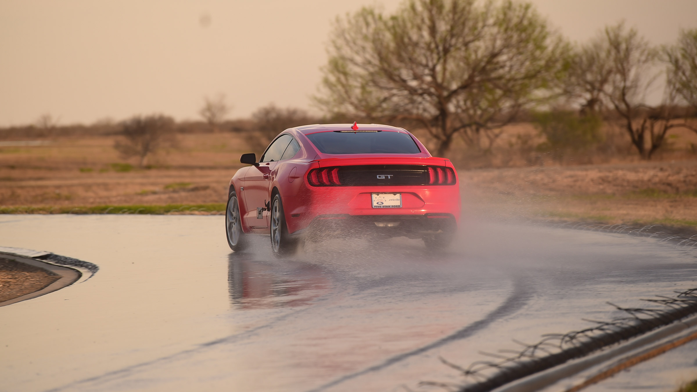 UHP tyre test Conti7 – slide