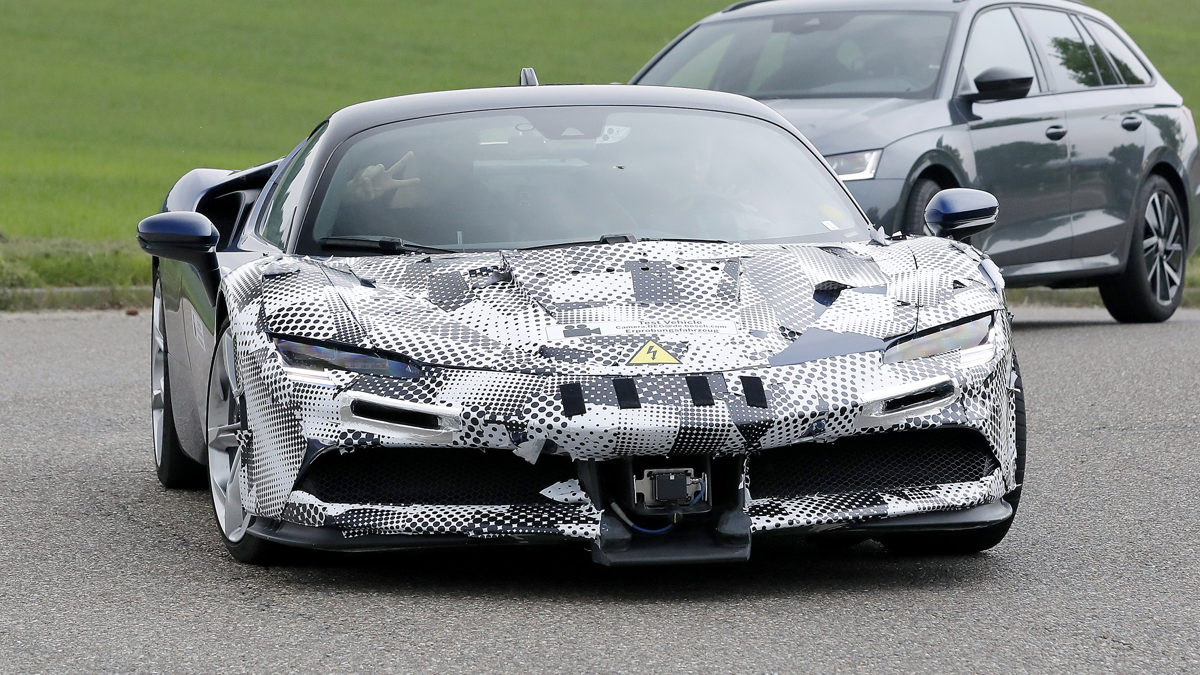 Ferrari SF90 German test car – nose
