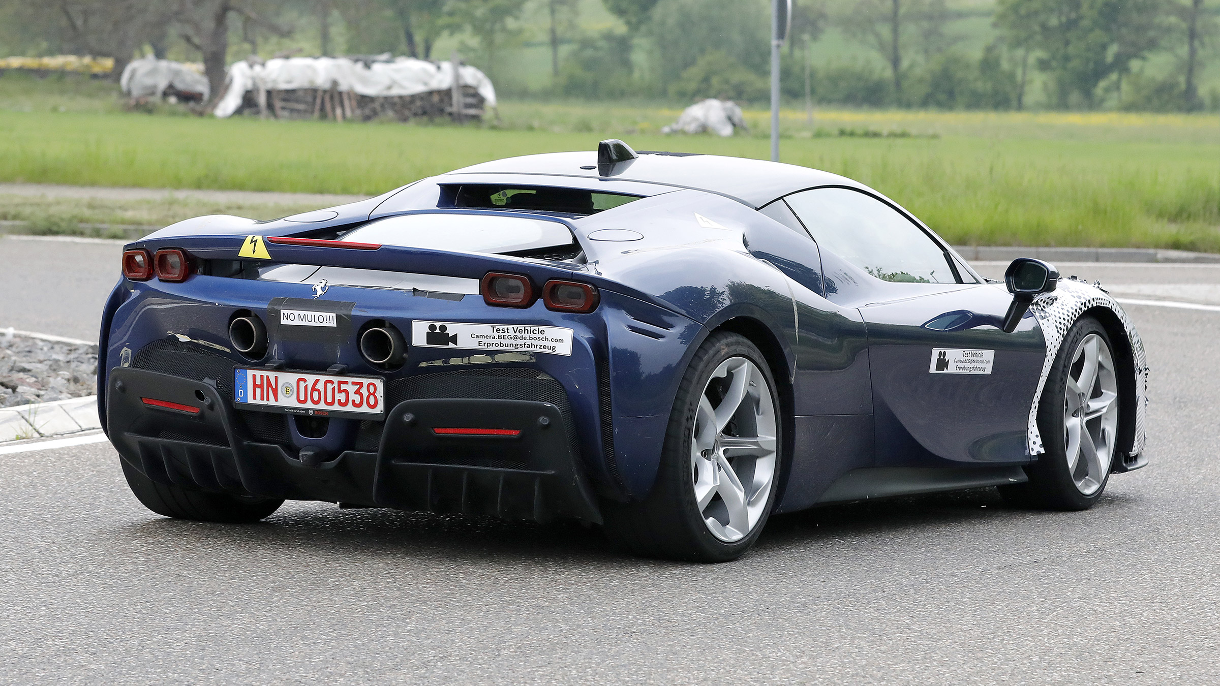 Ferrari SF90 German test car – tail