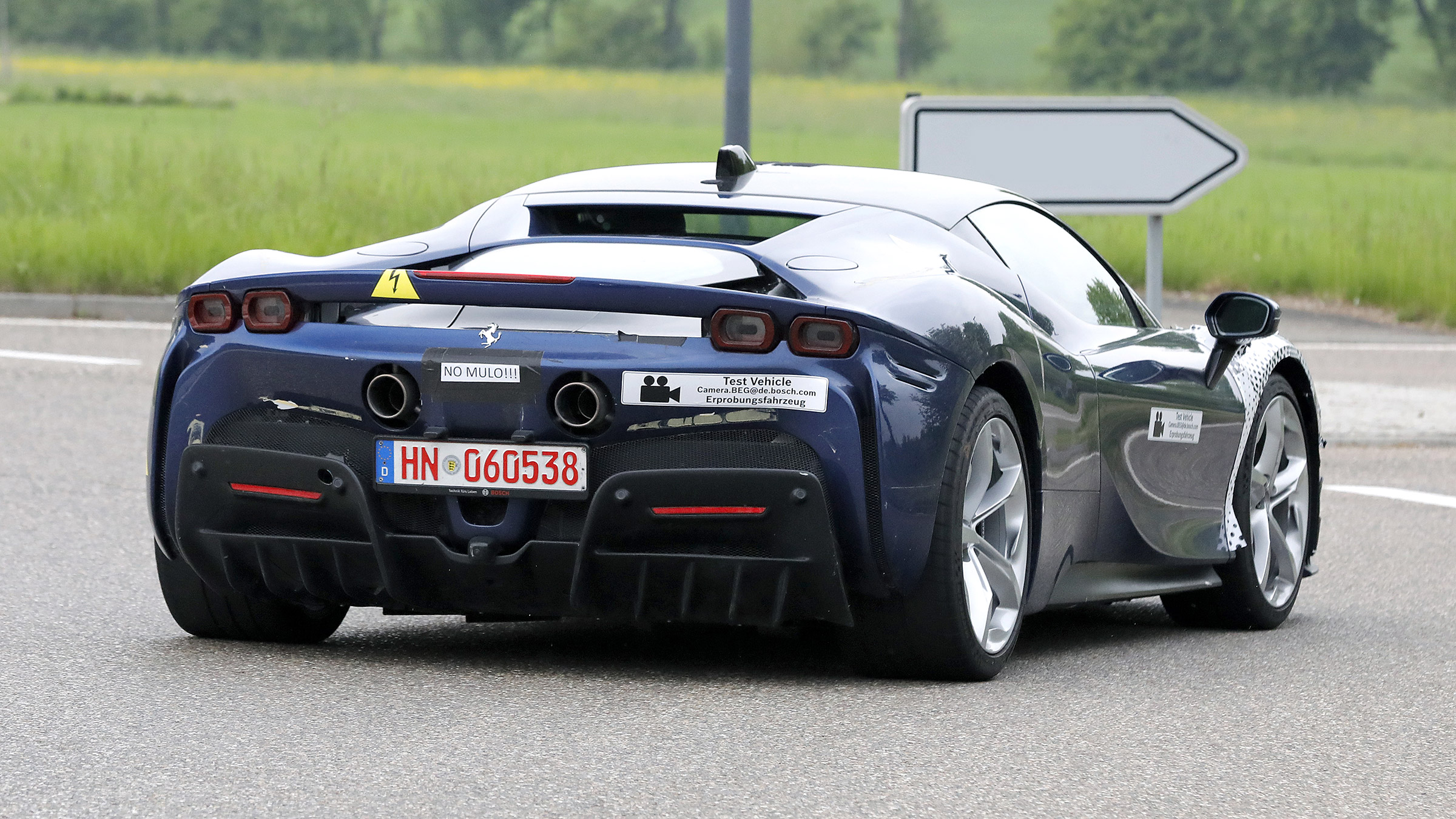 Ferrari SF90 German test car – rear quarter