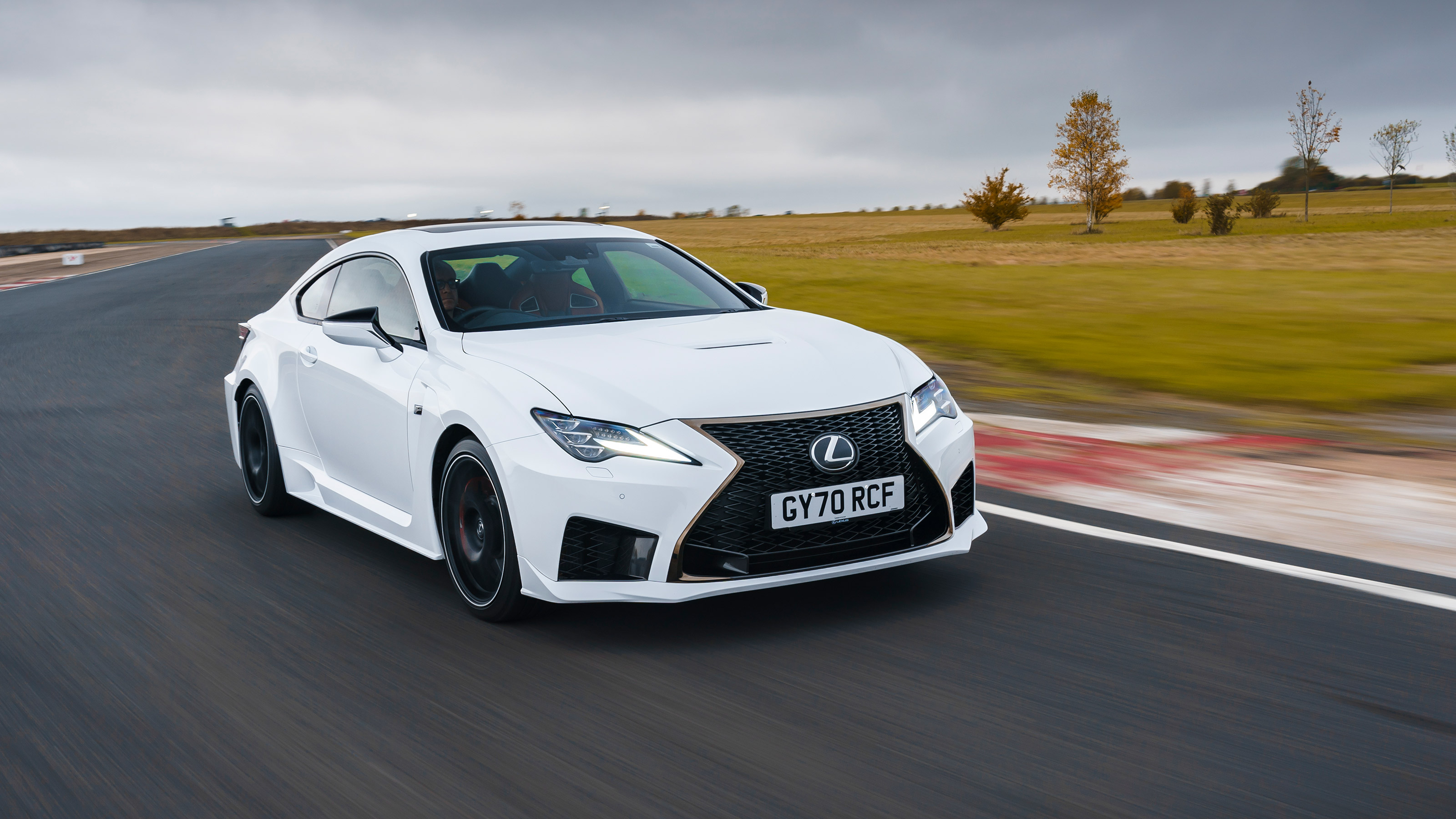 Ford Mustang Mach 1 v Lexus RC F