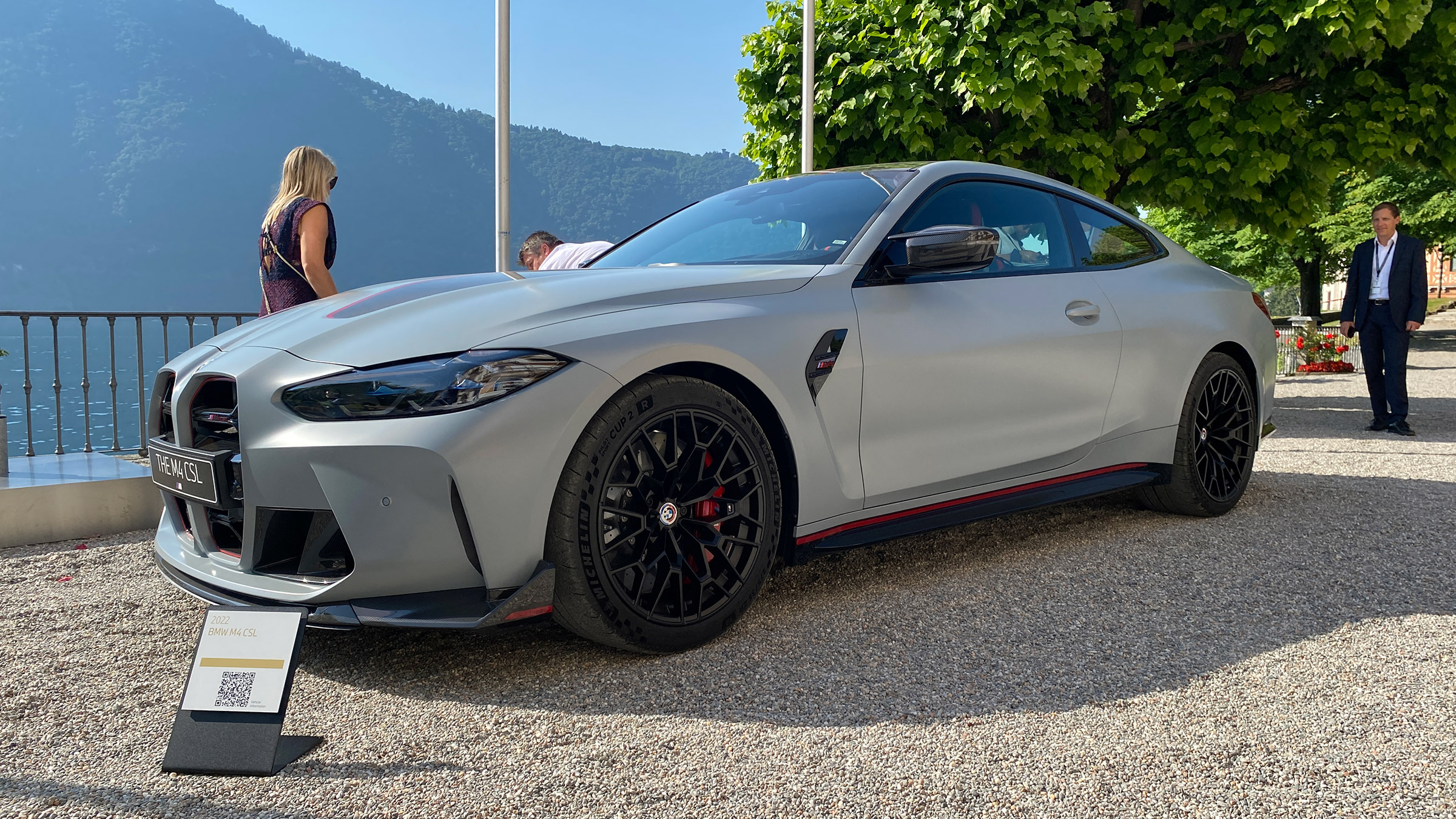 BMW M4 CSL live – side
