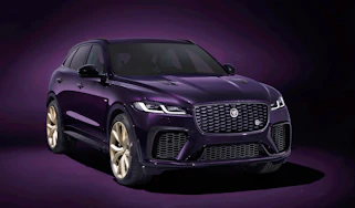 Jaguar F Pace SVR 1988 - front quarter