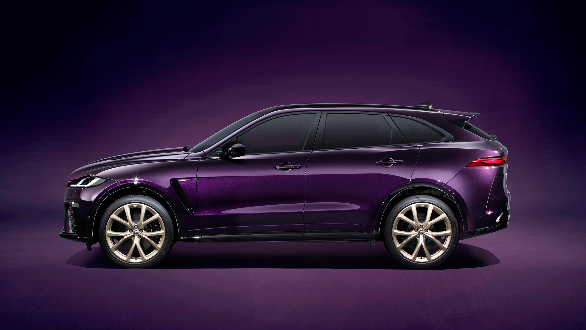 Jaguar F Pace SVR 1988 - side