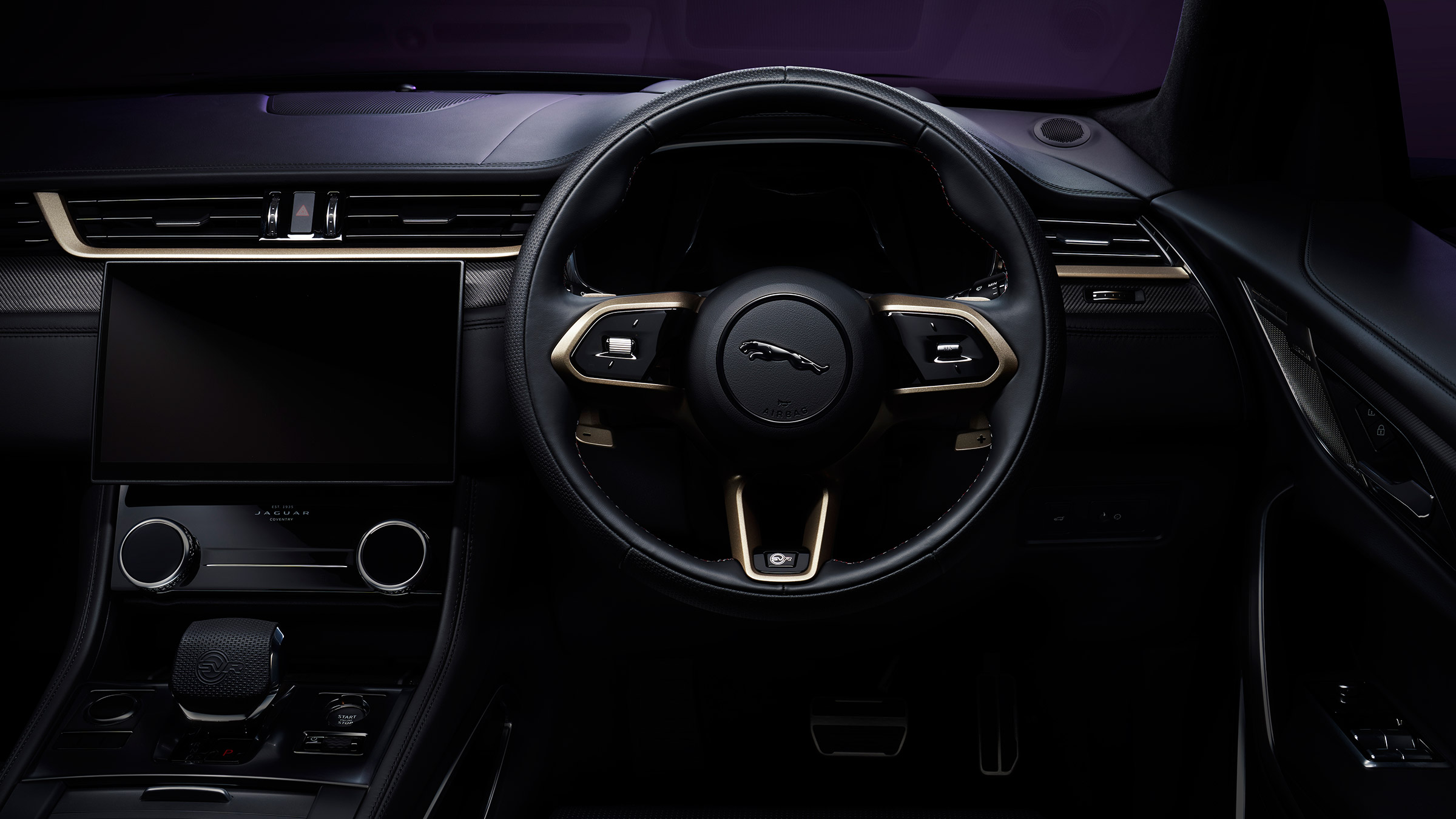 Jaguar F Pace SVR 1988 - dash