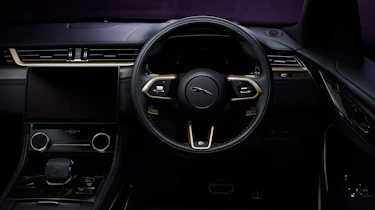 Jaguar F Pace SVR 1988 - dash