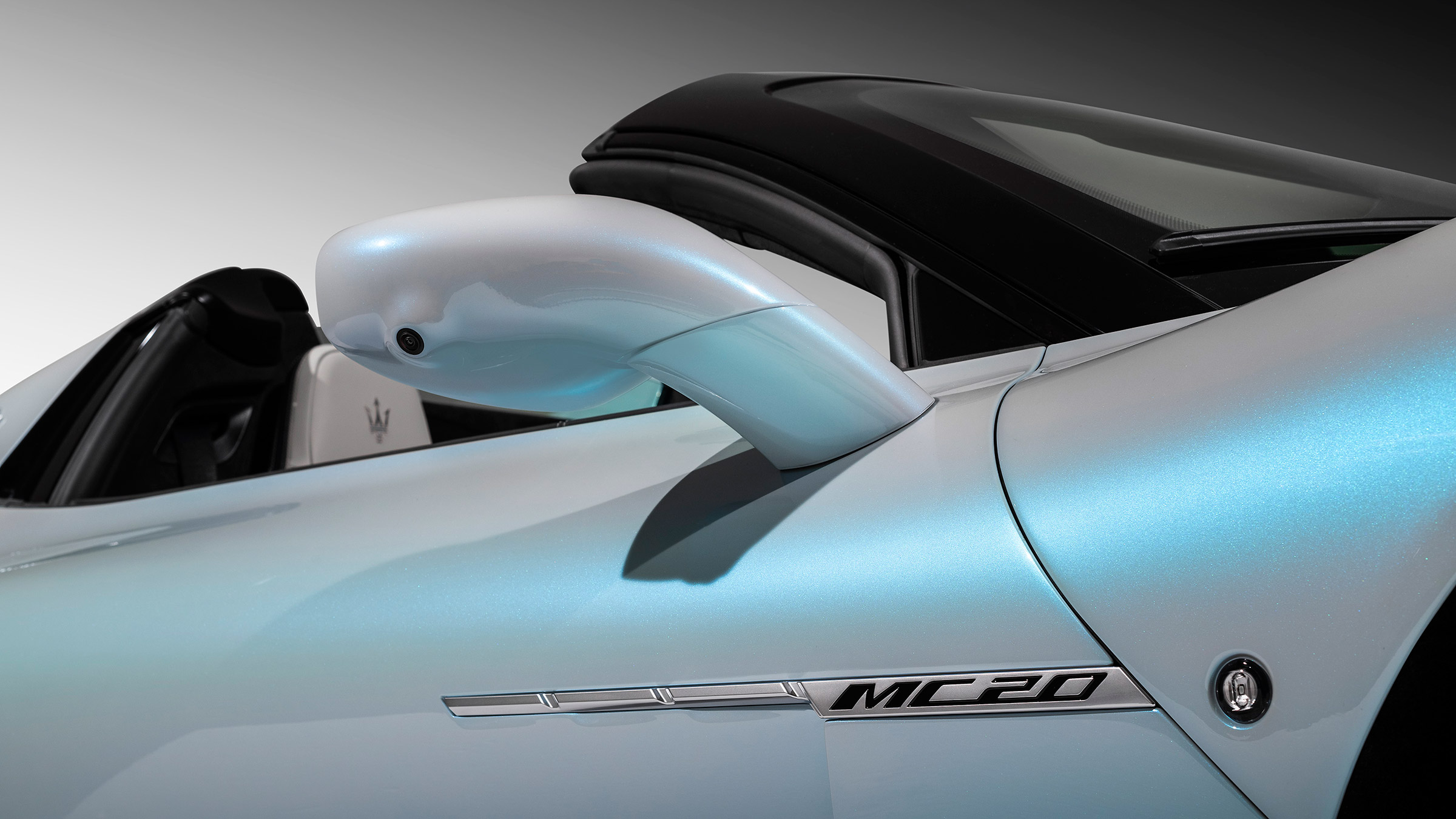 Maserati MC20 Cielo – mirror