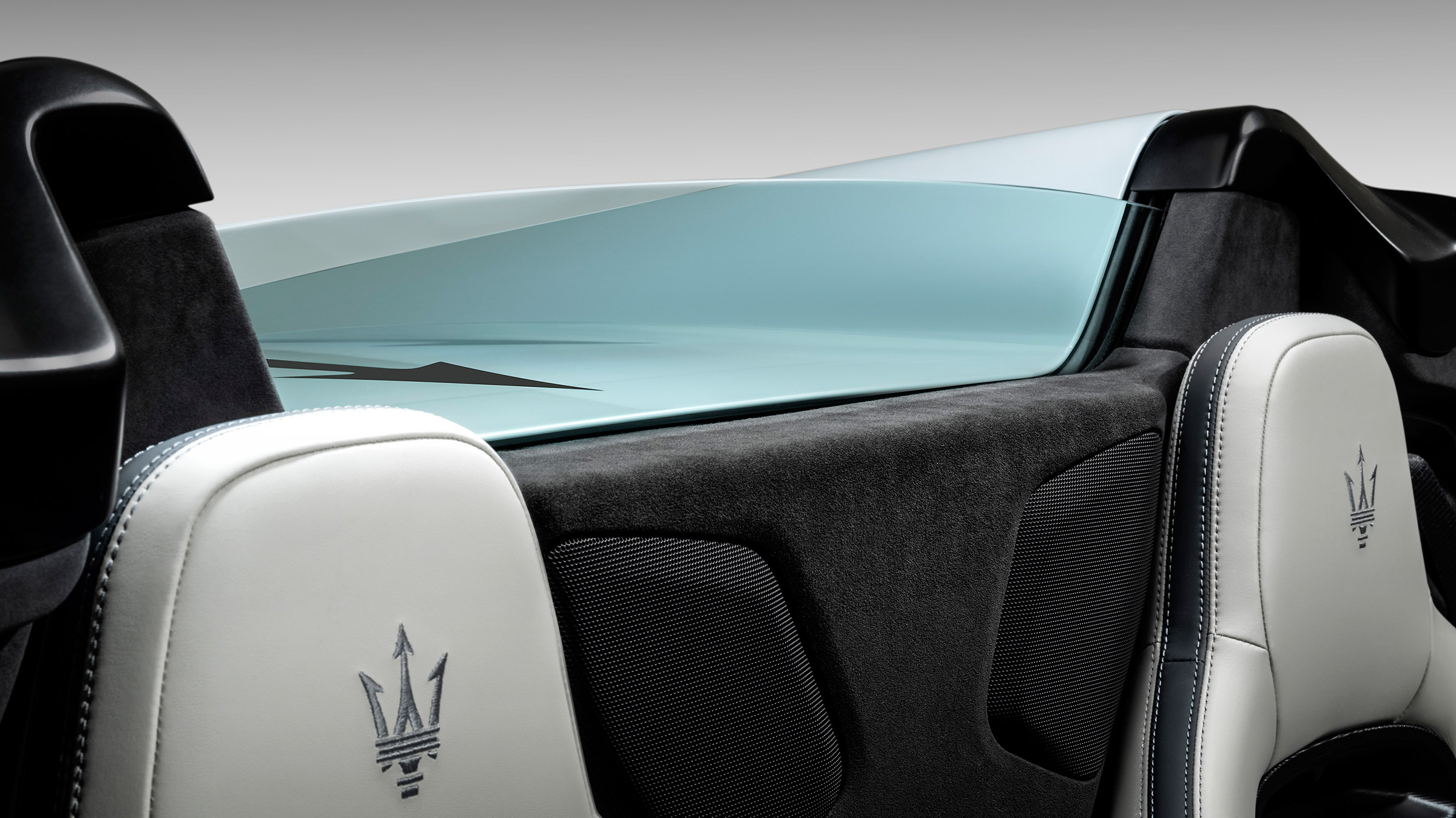 Maserati MC20 Cielo – rear glass