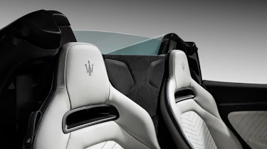 Maserati MC20 Cielo – rear seats