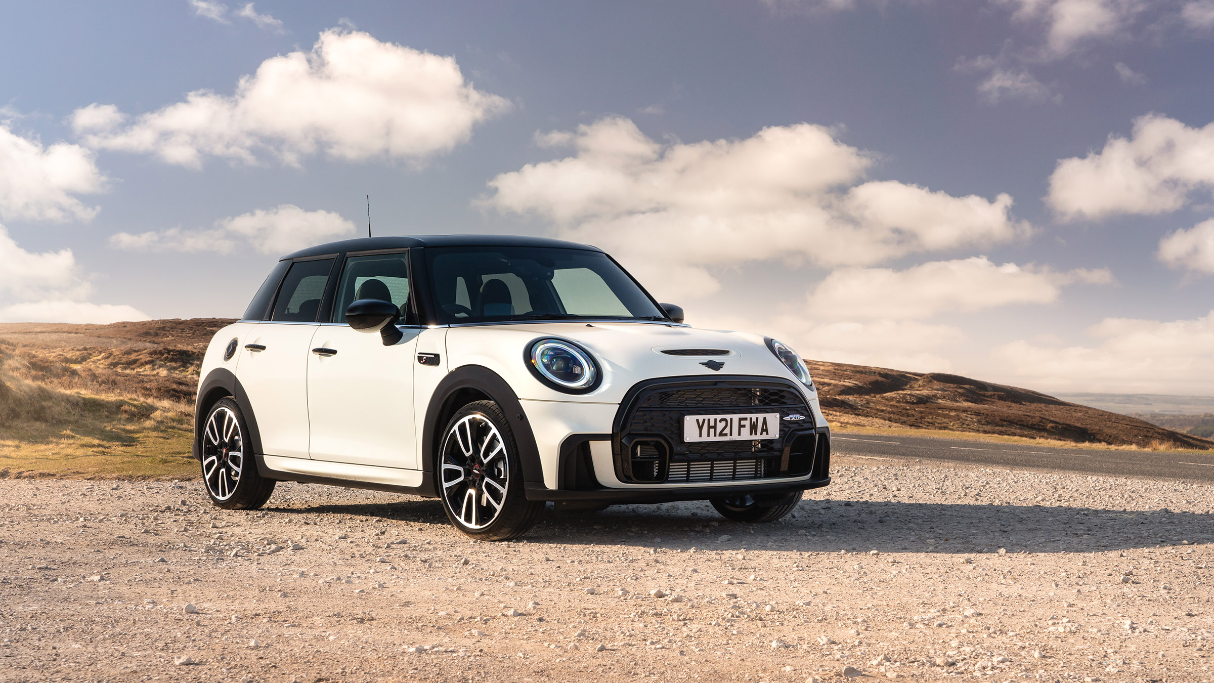 Mini – 5dr front quarter