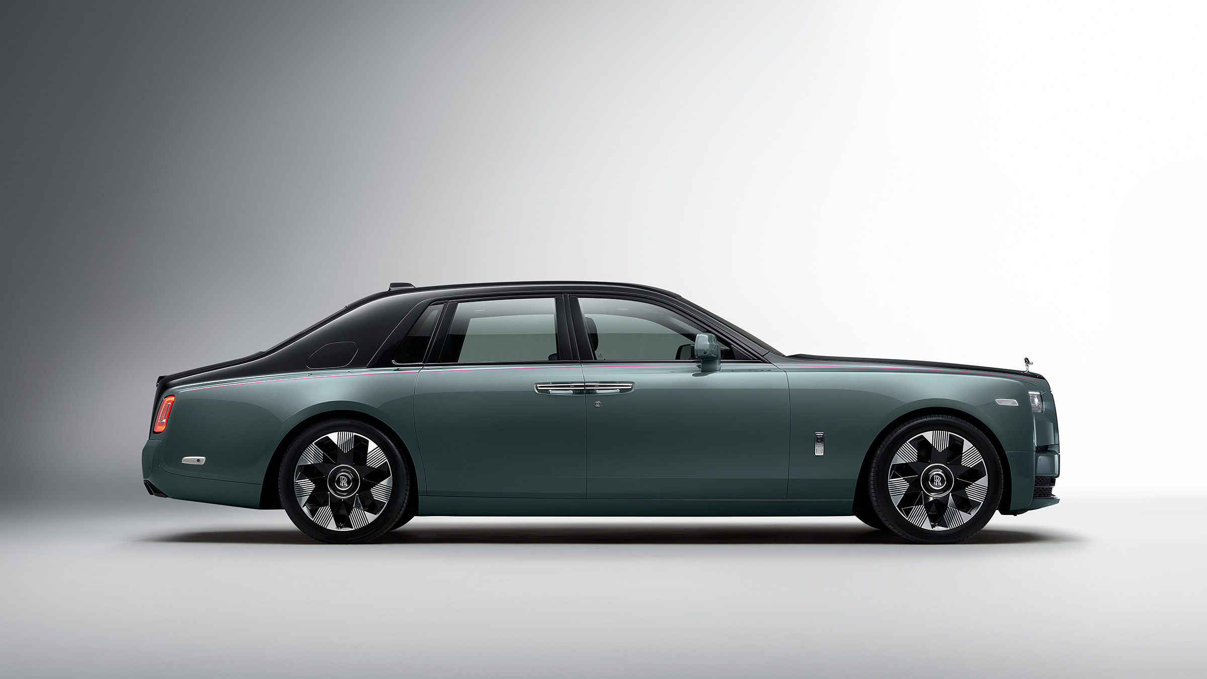 Rolls-Royce Phantom II – side sports