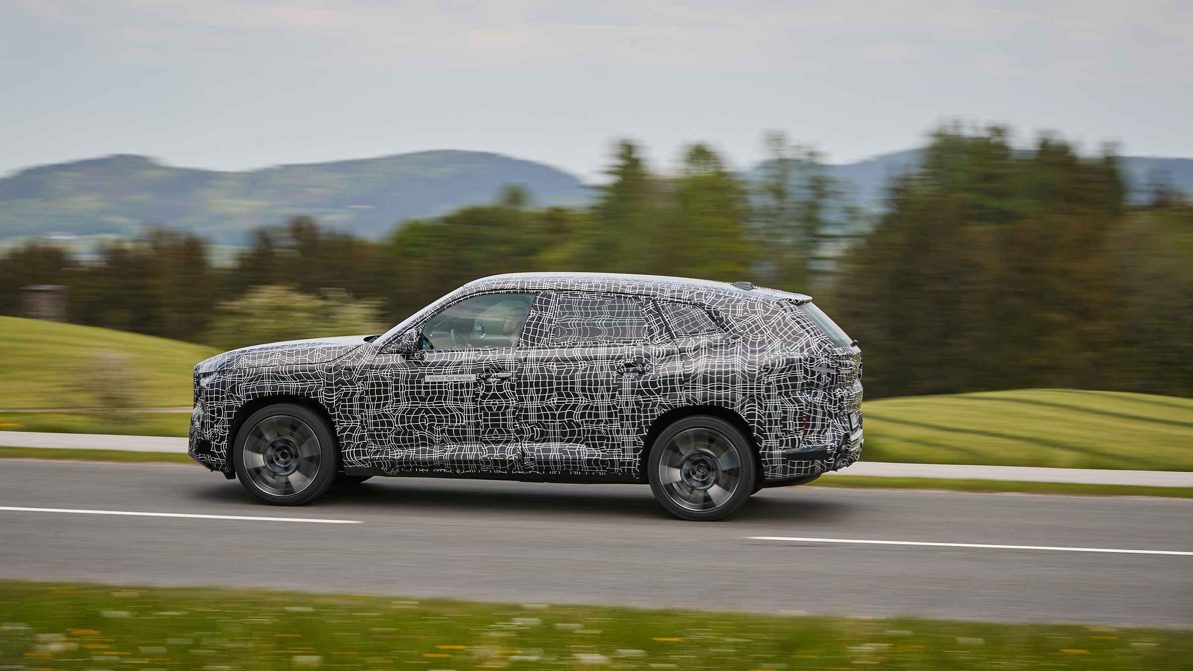 BMW XM prototype drive – profile