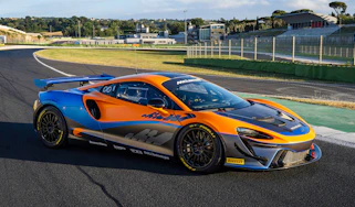McLaren Artura GT4 – front