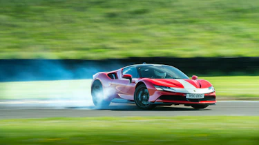 Ferrari SF90 Assetto Fiorano – slide