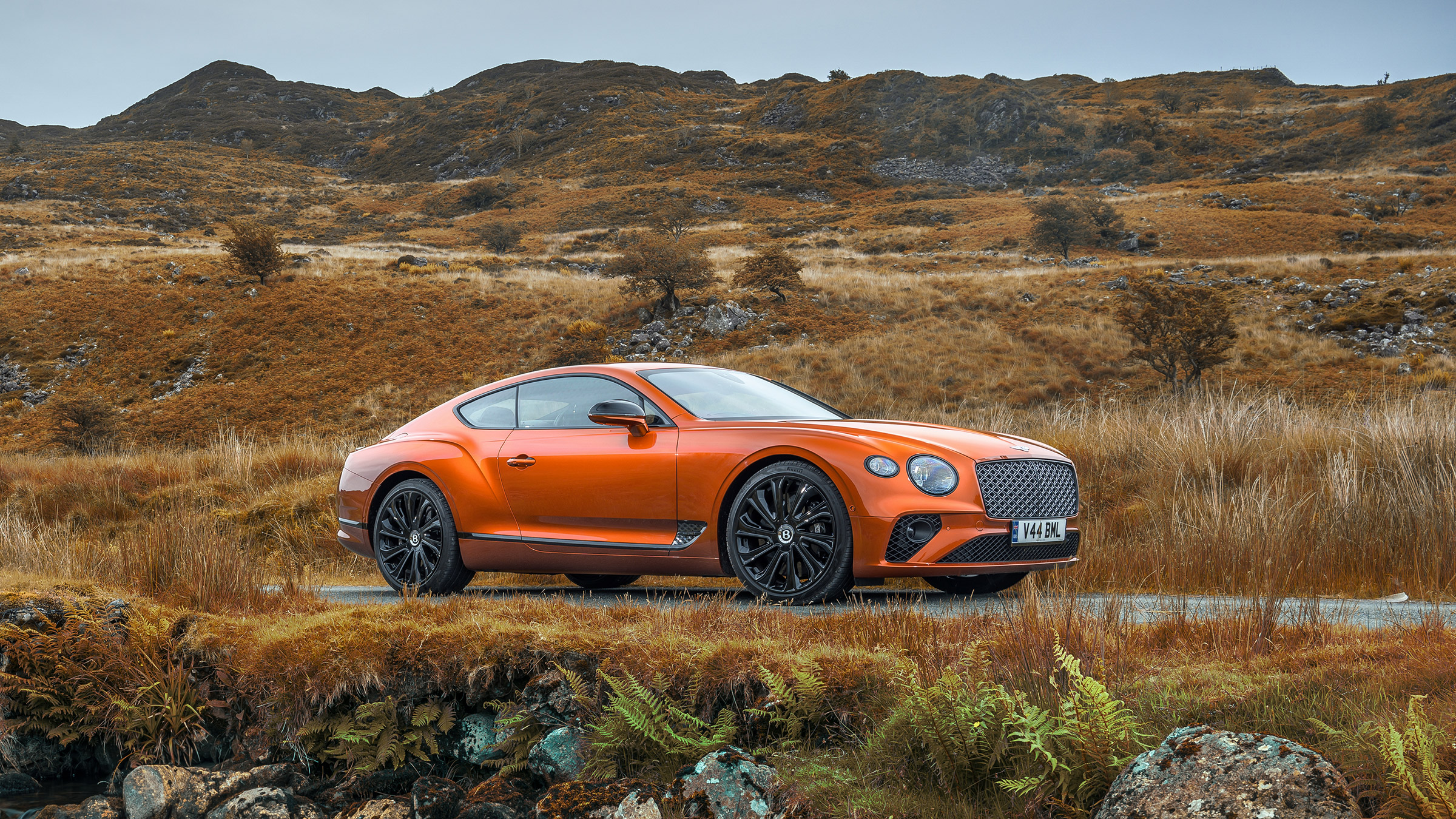 Bentley Continental GT Mulliner W12 – front quarter