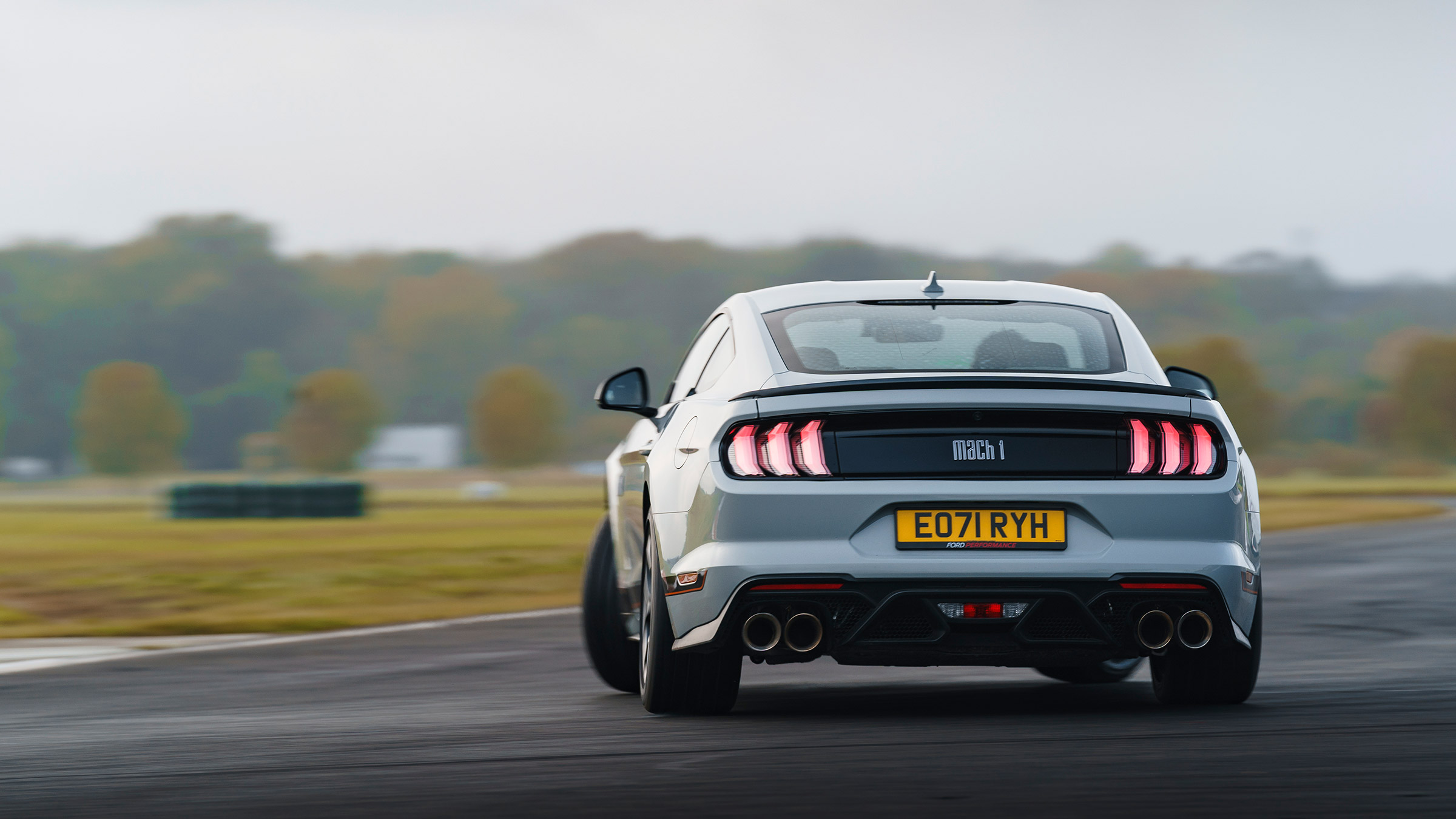 Ford Mustang – 22 review slide
