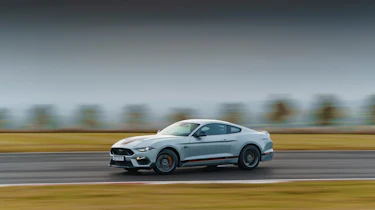 Ford Mustang – 22 review slide1