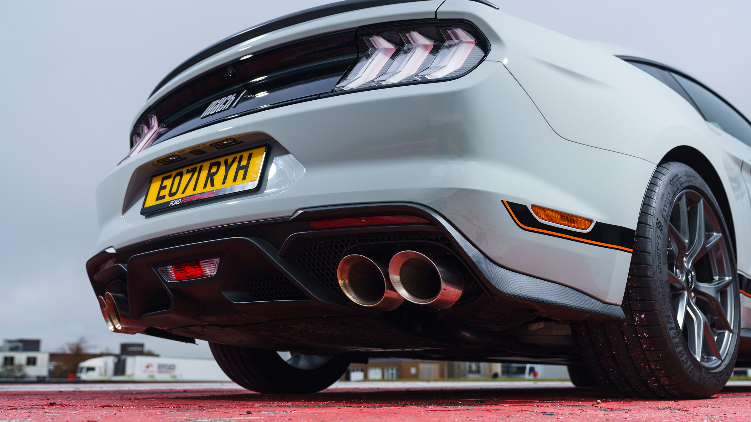 Ford Mustang – 22 review pipes