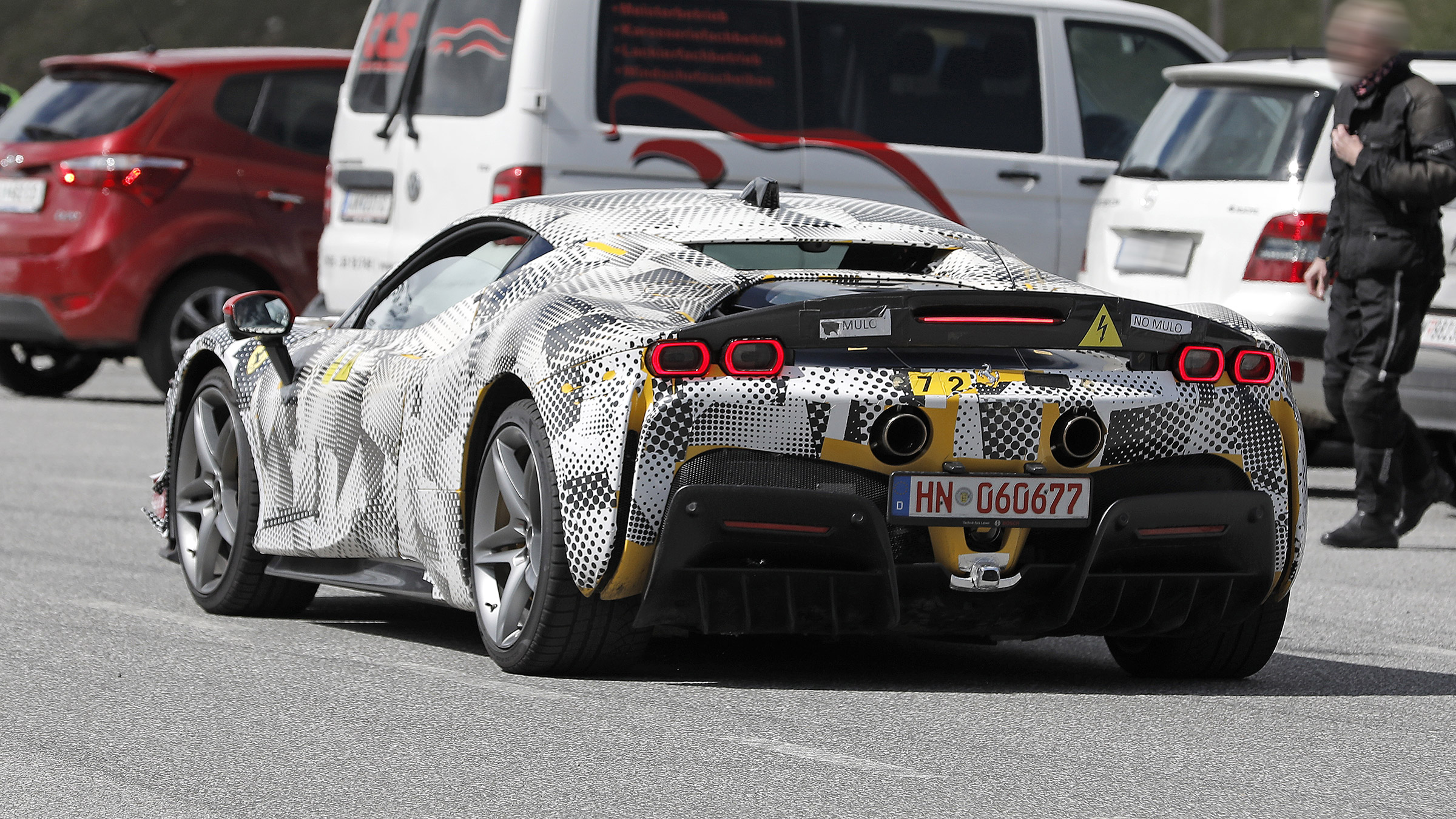 Ferrari SF90 mule – rear