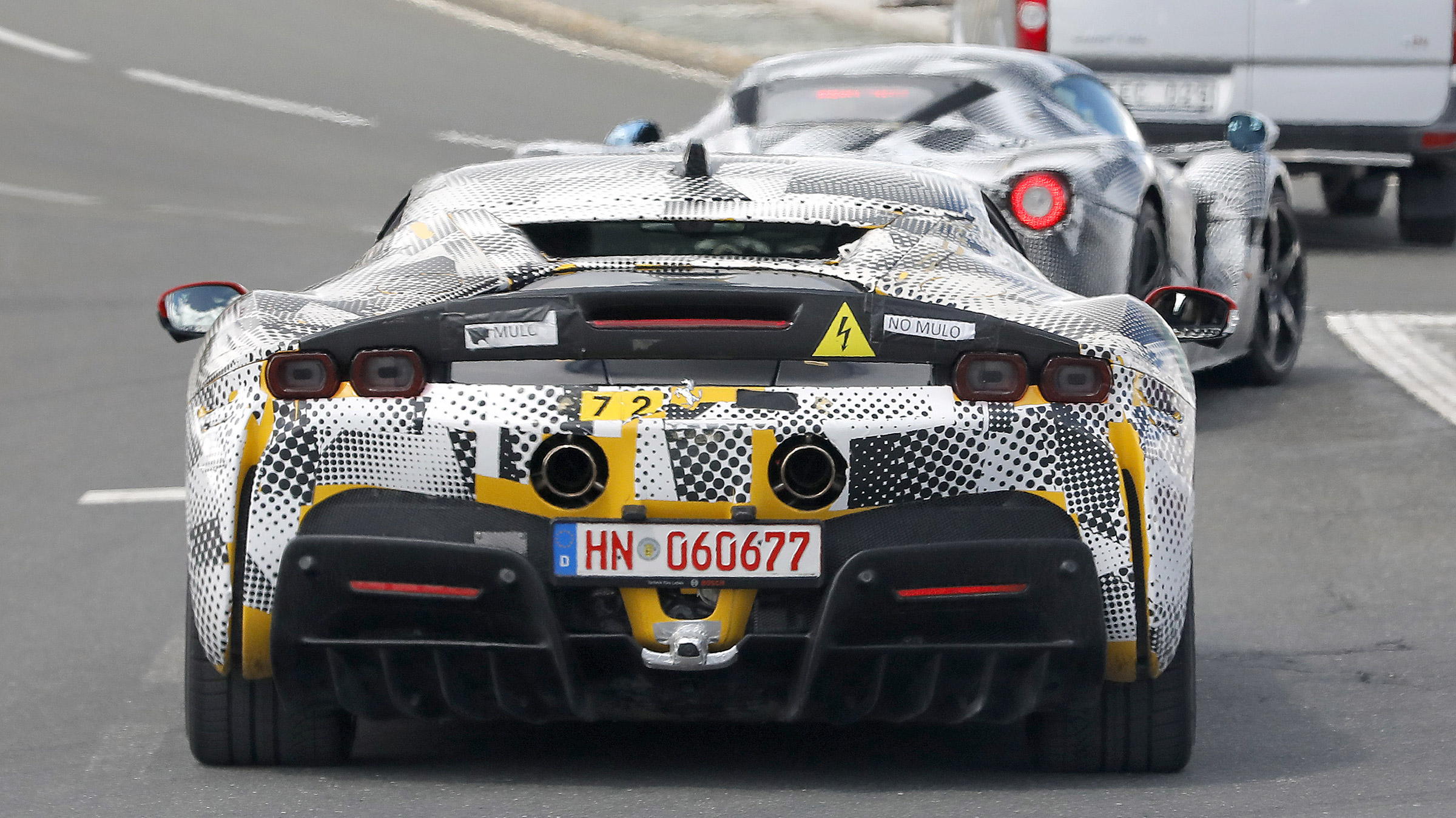 Ferrari SF90 mule – tail