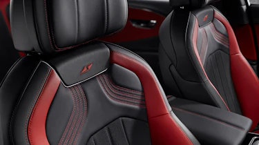 Bentley Flying Spur V8 S – seats